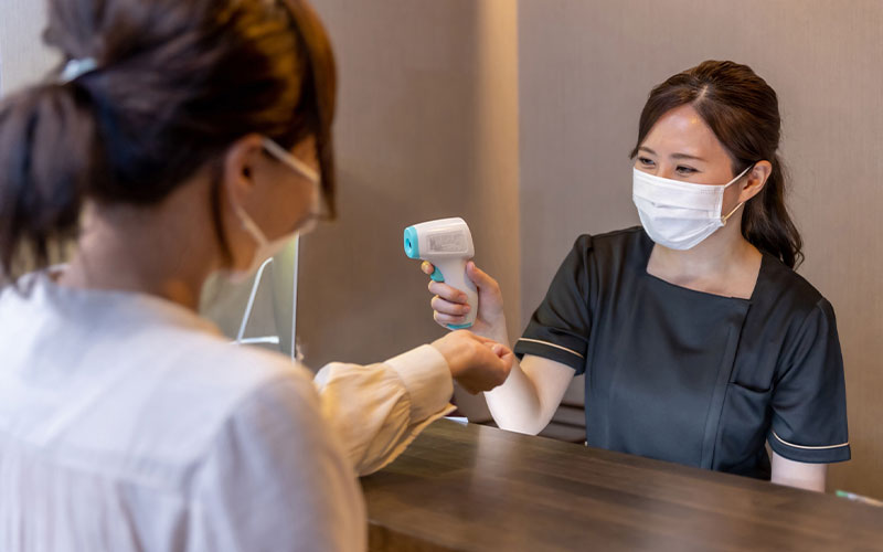 検温(非接触型体温計)チェック(お客様、スタッフ)